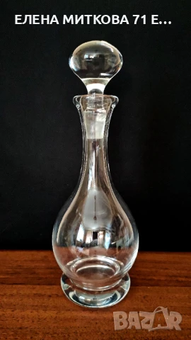 Гарафа от кристално стъкло с масивна удебелена основа и топчеста тапа, снимка 1