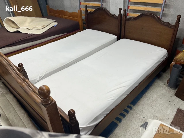 Единични легла внос от Холандия