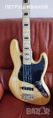 Продавам бас китара Harley Benton vintage4стр., снимка 2 - Китари - 51943111