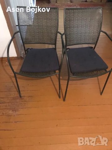 Продавам метална маса със столове, снимка 2 - Маси - 48497549