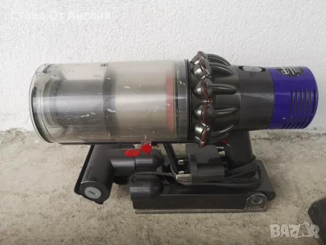 Прахосмукачка Dyson V10 на батерии, снимка 7 - Прахосмукачки - 55943785