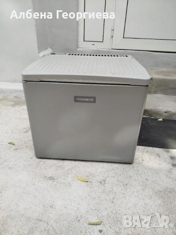 Хладилник Dometic на 12/220 V- gaz -41 литра, снимка 2 - Хладилници - 53301185