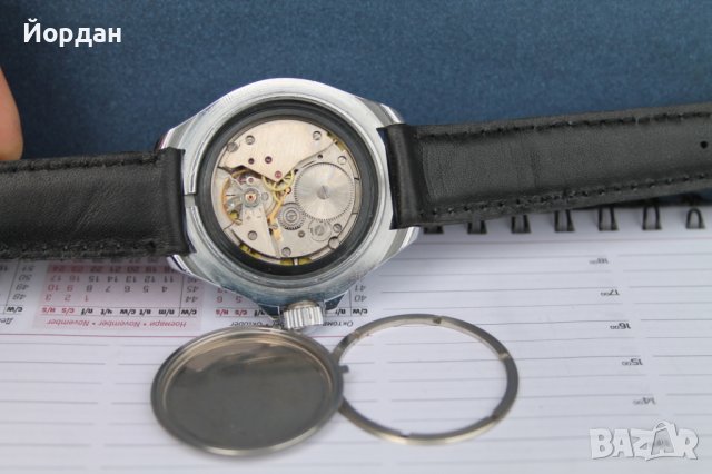 СССР часовник ''Восток'' командирски, снимка 10 - Антикварни и старинни предмети - 40790498