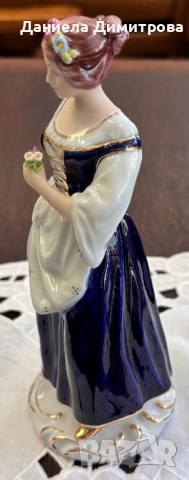 Елегантна дама, Royal Dux Bohemia, снимка 4 - Статуетки - 54288273