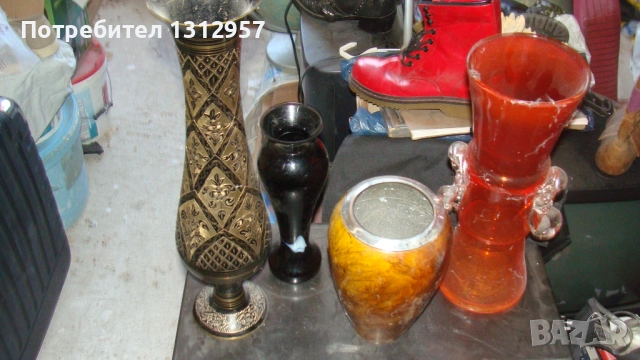 Вази различчни по големина