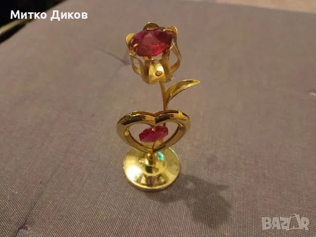 Crystocraft -ново 85 мм- позлатено лале и сърце за подарък със Сваровски камъни ново, снимка 2 - Колиета, медальони, синджири - 56093226