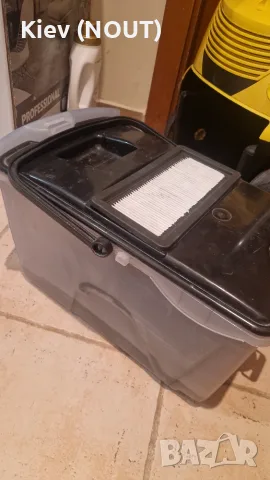 Прахосмукачка с воден филтър Karcher DS 5500, снимка 4 - Прахосмукачки - 55953044