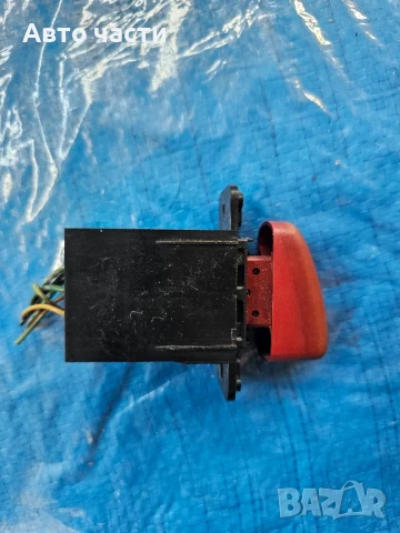 Превключвател за аварийни светлини за употребяван Suzuki Wagon R+, снимка 2 - Части - 51275208