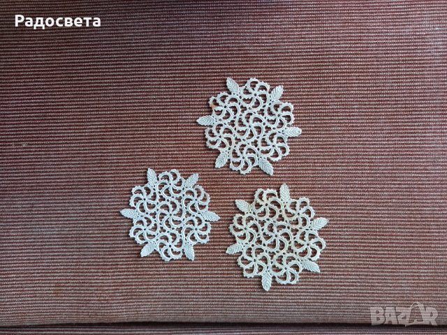 Ръчни плетива на една кука, снимка 6 - Покривки за маси - 37511951