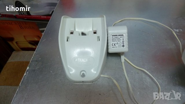 малка прахосмукачка Black&Decker, снимка 3 - Прахосмукачки - 35240727