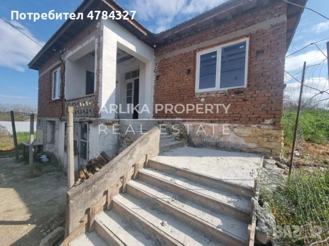Двуетажна къща - с.Момково