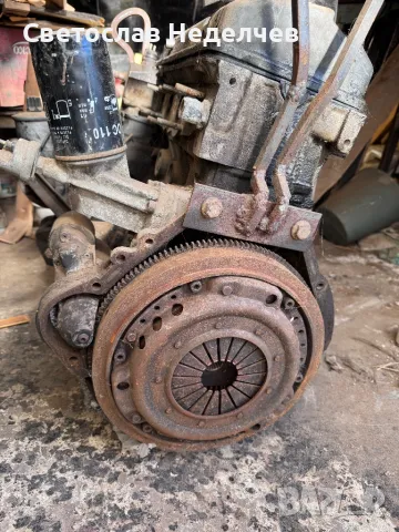 Двигател Mercedes M102 2.0, снимка 3 - Части - 48774023