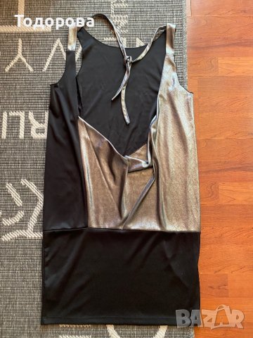 Екстравагантна рокля Calliope в сребристо и черно с много изрязан гол гръб , снимка 2 - Рокли - 36610619