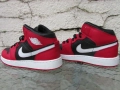 Маратонки Nike Air Jordan 1 Mid, снимка 8