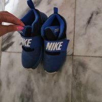 Детски маратонки Nike31,5, снимка 2 - Детски маратонки - 37769611