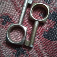 Стари ключове 2 броя 35605, снимка 1 - Колекции - 39249724