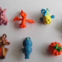  детски малки фигурки висулка миниатюрна пластмасова фигурка за украса гривни мартеници и др, снимка 1 - Фигурки - 31346589