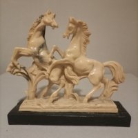 Уникална-Изключителна красива топ находка,фигурка статуетка на изящни коне., снимка 1 - Статуетки - 44344199