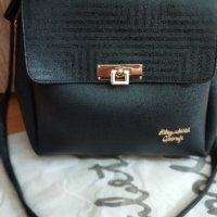 Продавам дамска чанта Елизабет Джордж , снимка 1 - Чанти - 36839215