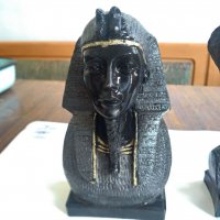 Красиви колекционерски бюстове на Нефертити и Тутанкамон цена 40лв, снимка 3 - Други ценни предмети - 40130701
