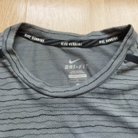 Тениска Nike Dri fit, снимка 4 - Тениски - 40881091