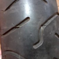 Мото гума, снимка 2 - Гуми и джанти - 38311434