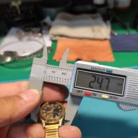 Дамски часовник Caprice , снимка 6 - Антикварни и старинни предмети - 37396035