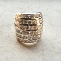 Масивен дамски сребърен пръстен с цирконий, снимка 1 - Пръстени - 38599628