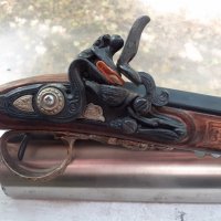 Пушка кремъклийка с работещ механизъм - реплика, снимка 3 - Антикварни и старинни предмети - 38274421