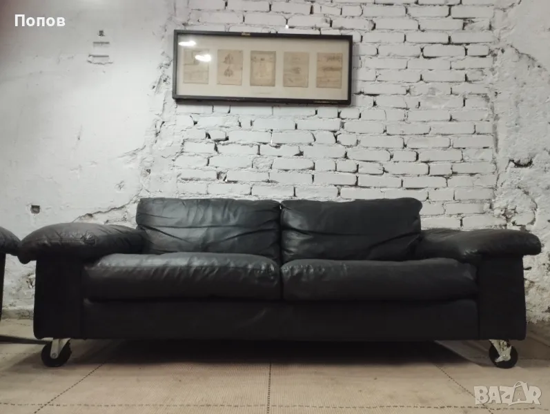 Чифт италиански модернистични кожени дивани , снимка 1