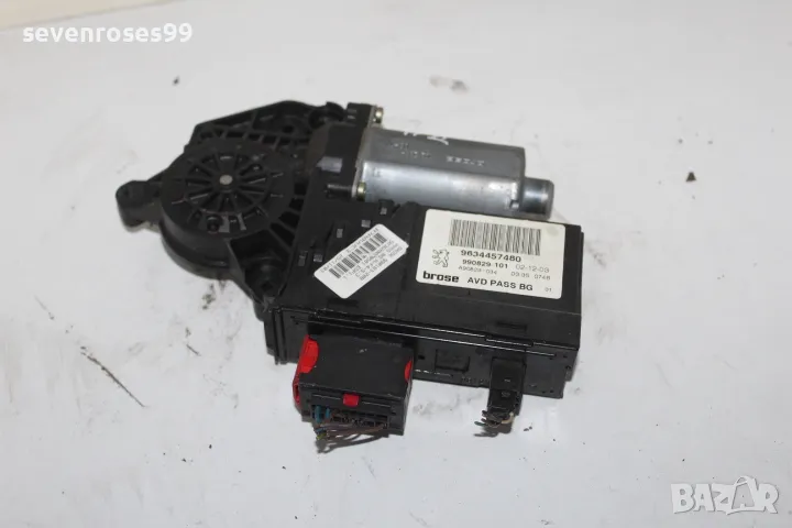 Мотор стъкло предно дясно Пежо 307 св комби 2002 1.6i Peugeot 307SW 9634457480, снимка 1