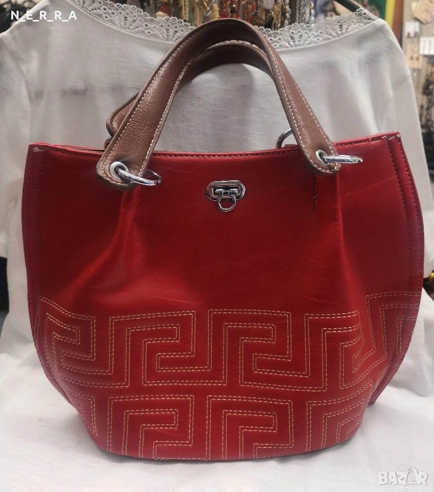 Червена елегантна чанта, снимка 1