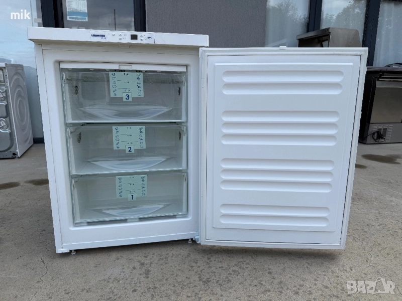Малък фризер Либхер с 3 чекмеджета Като нов , снимка 1