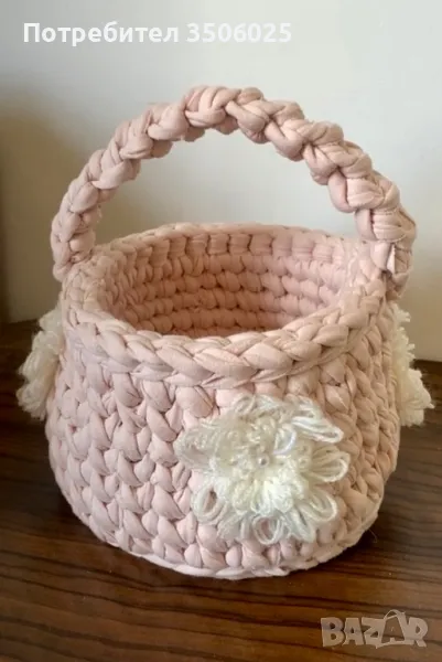 Продавам ръчно плетена кошница , снимка 1