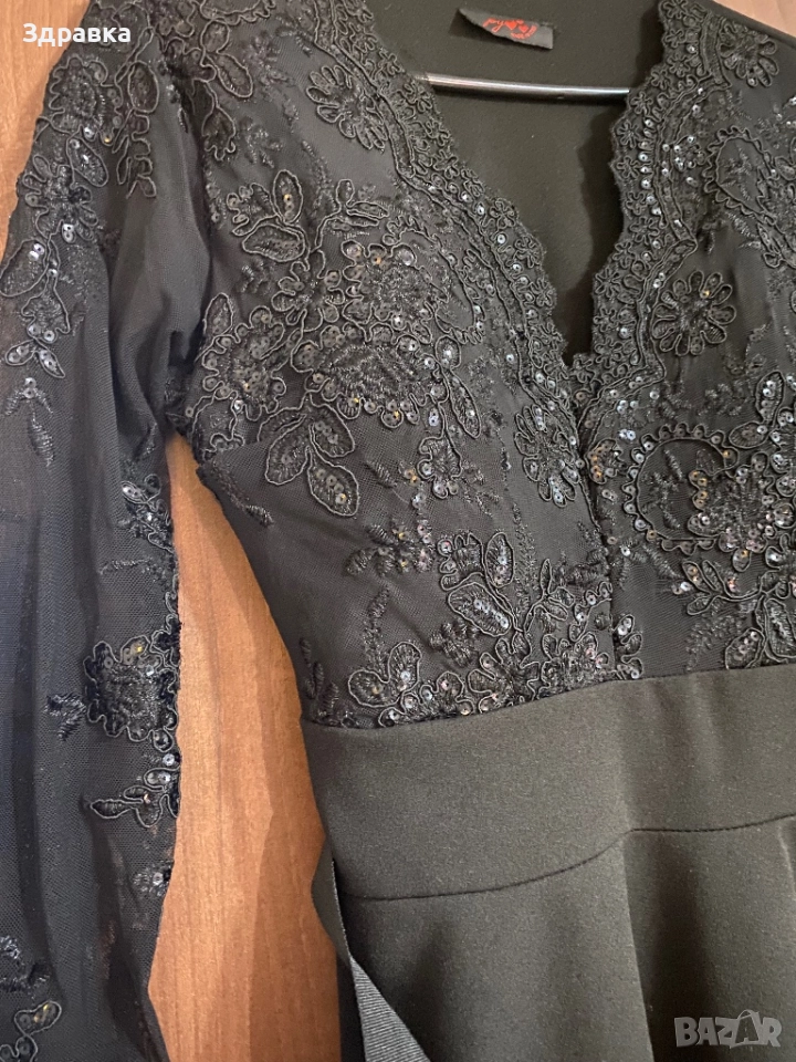 Стилна  черна  рокля  с дантел, снимка 1