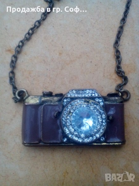 Медальон тип фотоапарат, снимка 1
