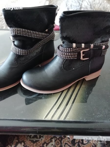 Красиви боти, снимка 1