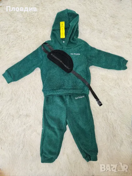 Чисто ное поларен детски комплект от 3 части Супер ефектен Размер 2-3 години, снимка 1