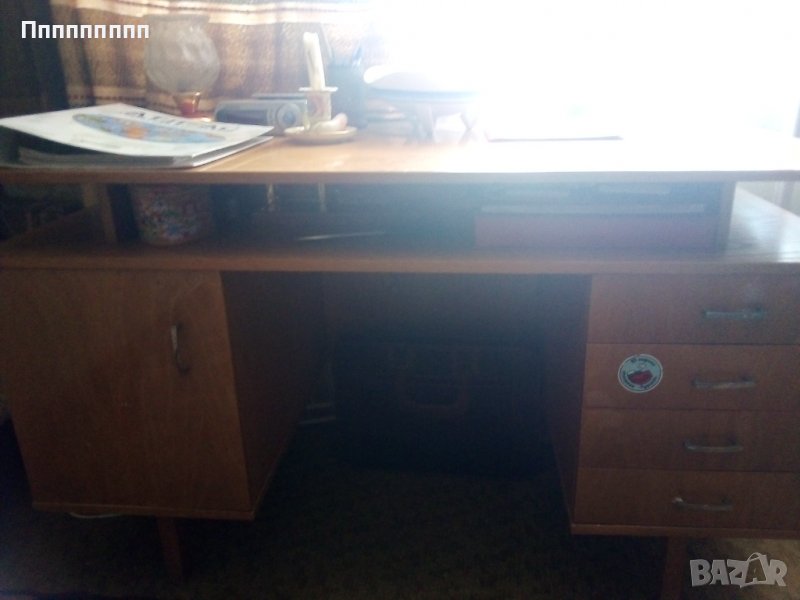Дървено светло бюро, снимка 1