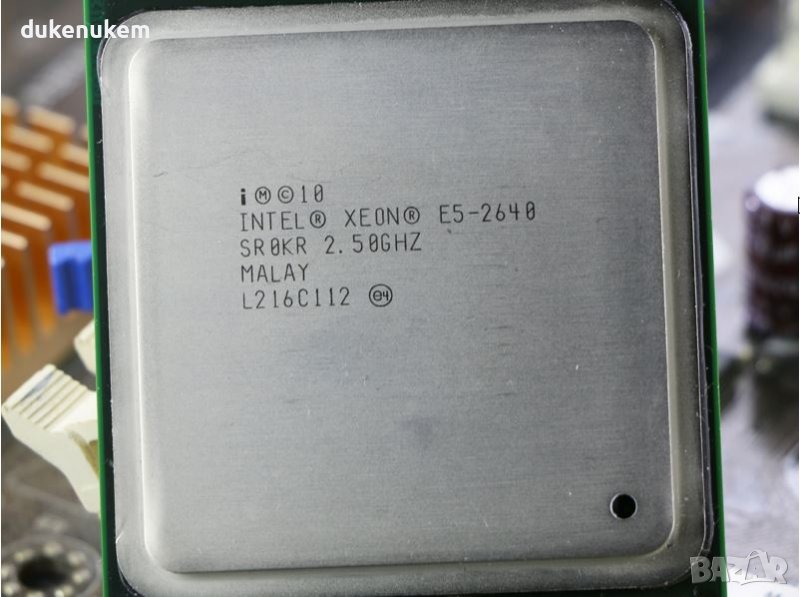 CPU Intel Xeon E5-2640 2.5 GHz Six Core Процесор 15M 95W Socket LGA 2011, снимка 1