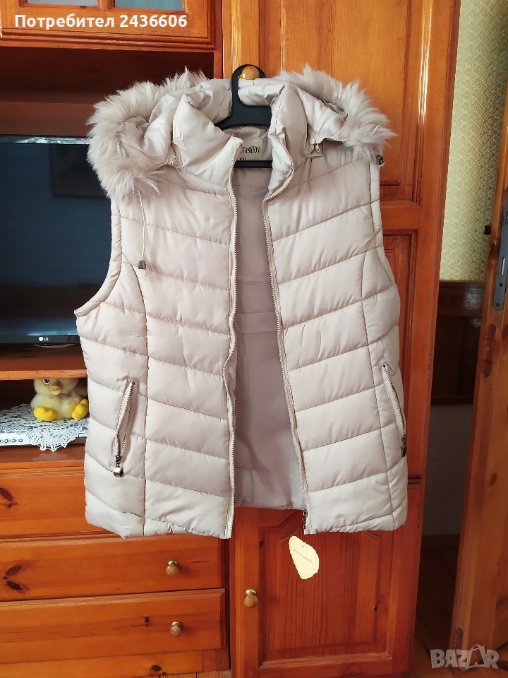 Чисто ново дамско елече, бежово , снимка 1