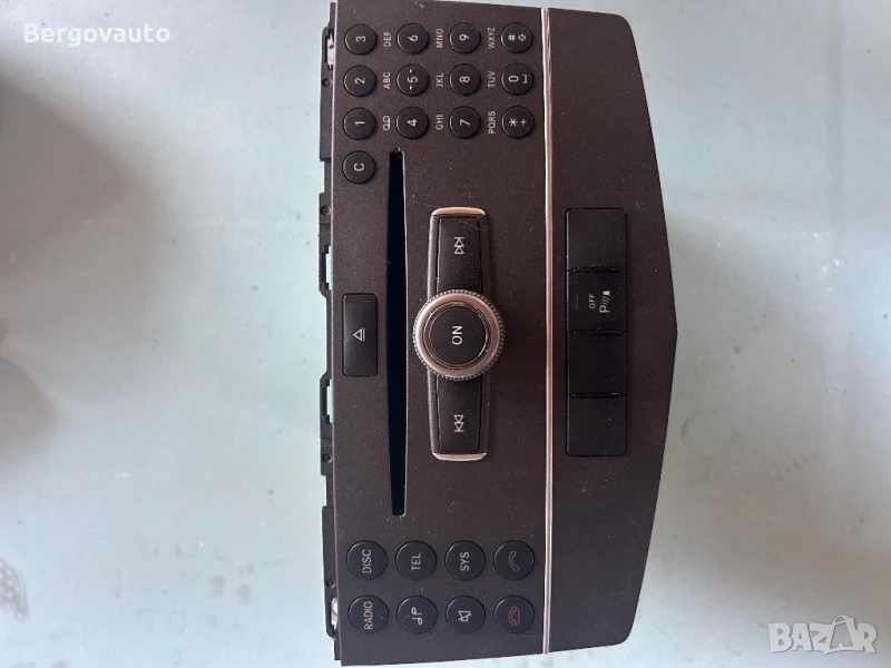 Радио CD за W204, снимка 1