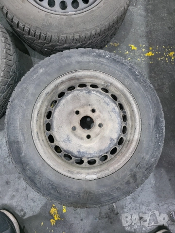 Зимни гуми 195/65 R15 с джанти, снимка 3 - Гуми и джанти - 52796968