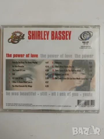 Shirley Bassey - НОВ оригинален диск музика, снимка 2 - CD дискове - 56121446