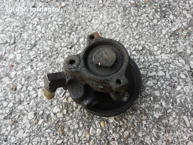 Хидравлична помпа за Форд мондео - Ford Mondeo - 1,6i, снимка 2 - Части - 37861419