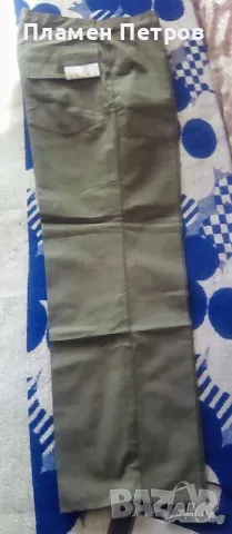Продавам работно облекло размер L ново