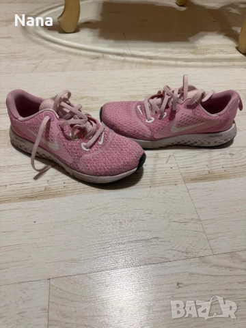 Оригинални дамски маратонки NIKE 20 лв, снимка 2 - Маратонки - 52621262