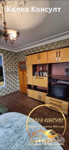 Триетажна къща с търговски помещения град Харманли, снимка 14 - Къщи - 53905651