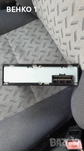 Авто радио-касетофон Aiwa CT-X6YX, снимка 4 - Радиокасетофони, транзистори - 54344907