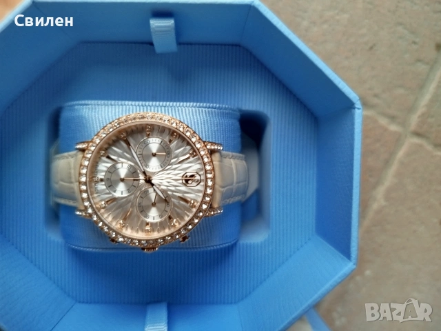 Дамски часовник Swarovski Tennis Matrix Chrono, снимка 9 - Дамски - 53121591